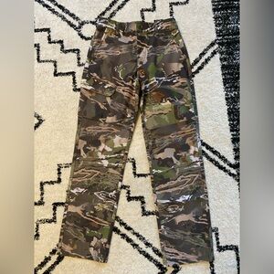 Boy’s Under Armour Camo Cargo Pants Size 14